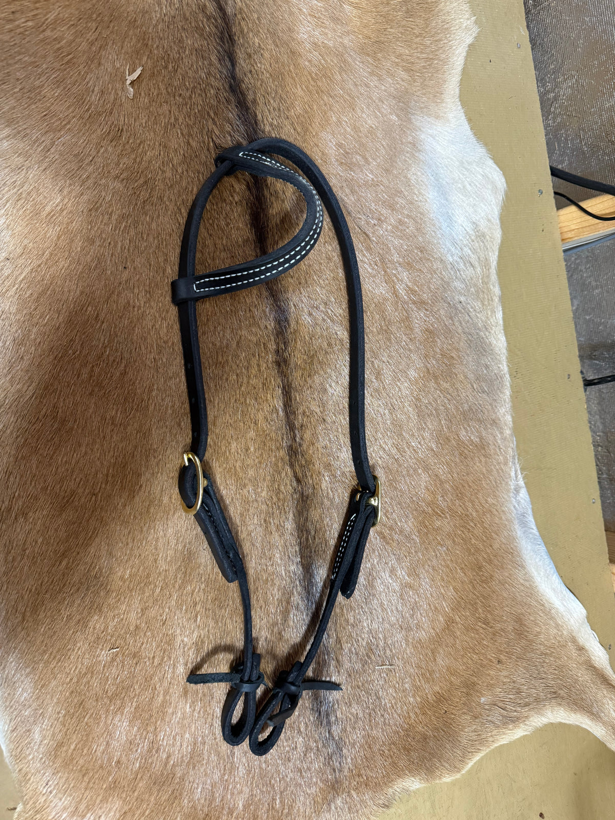 Black one ear headstall
